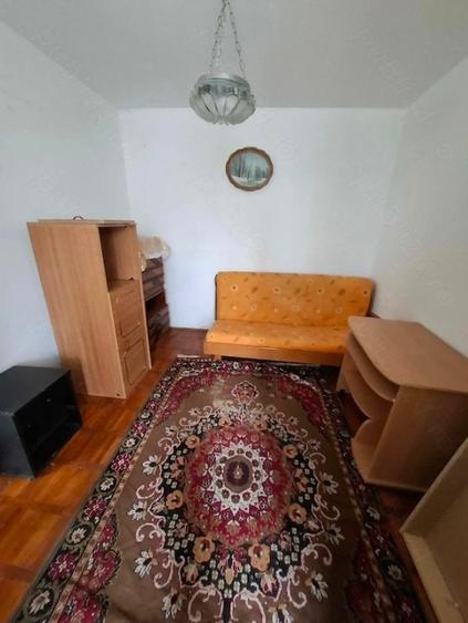 Apartament cu 2 camere semidecomandat în Micro II