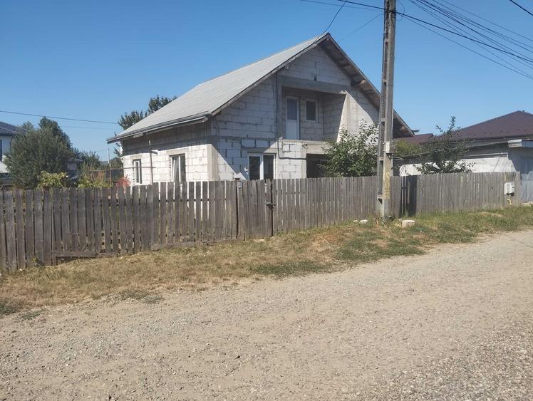Casă cu 3 camere în Central