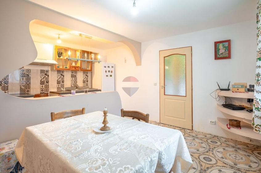 Casă cu 2 camere cu Teren 931 Mp în Șinca
