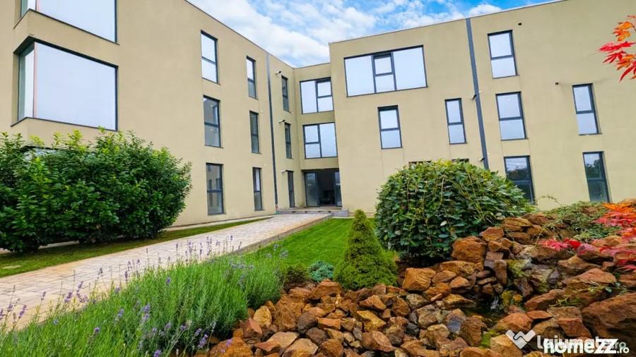 Apartament cu 4 camere decomandat în Vest