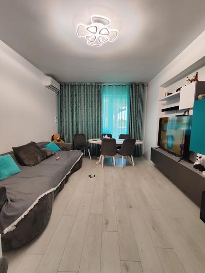 Apartament cu 4 camere decomandat, mobilat în Brâncoveanu