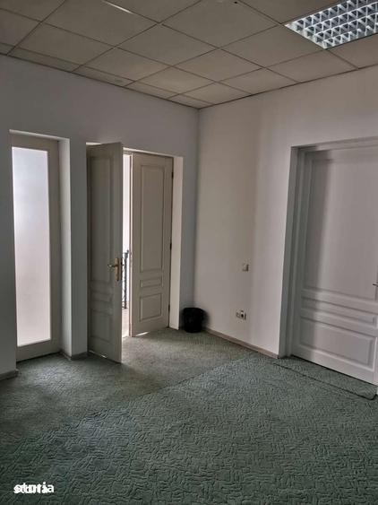 Spațiu comercial, de 258 mp, în Central