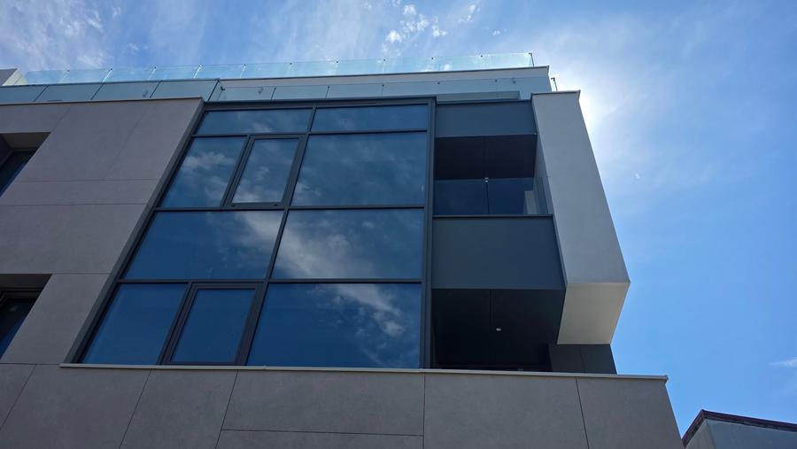 Apartament cu 3 camere semidecomandat în Timpuri Noi