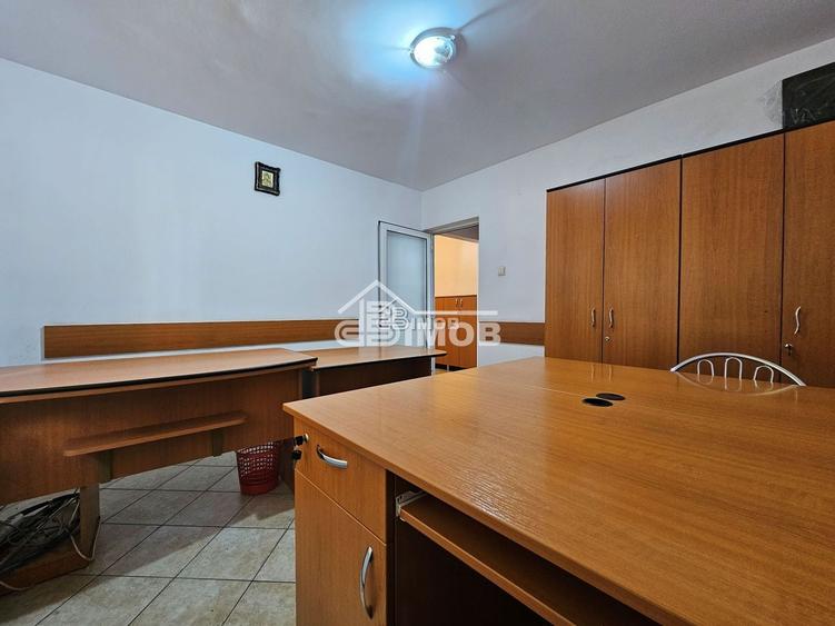 Apartament cu 3 camere decomandat în Micro 11