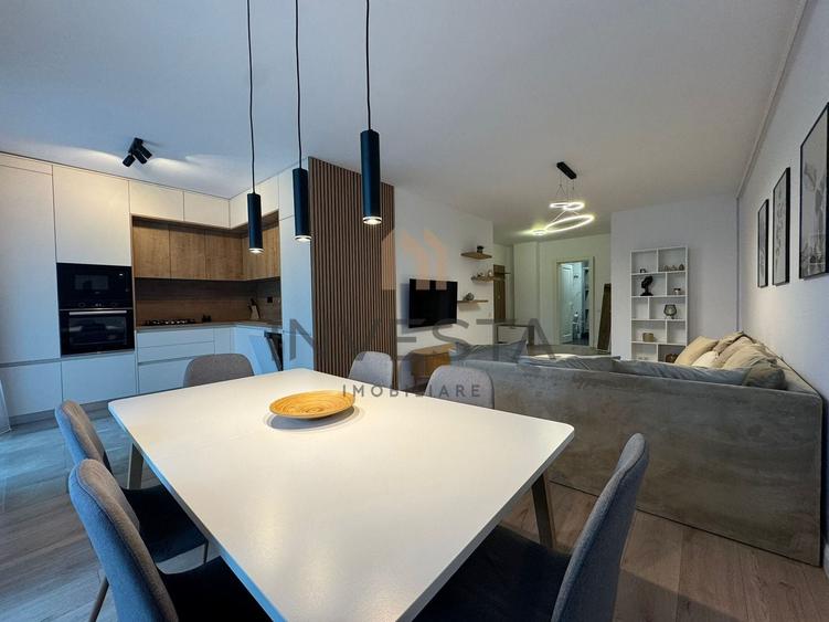 Apartament cu 3 camere semidecomandat, mobilat în Zorilor