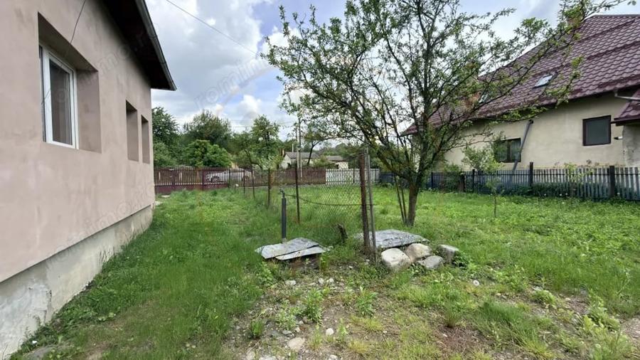 Casă cu 2 camere cu Teren 831 Mp în Central