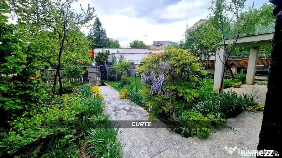 Casă cu 7 camere cu Teren 460 Mp în Traian