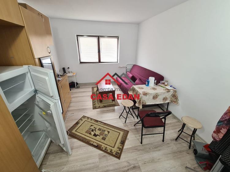 Garsonieră decomandată în Câmpina