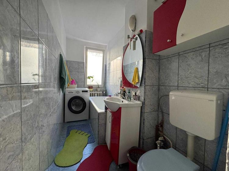 Garsonieră decomandată în Valea Oltului