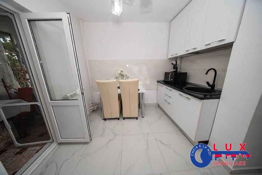 Apartament cu 2 camere decomandat în E3