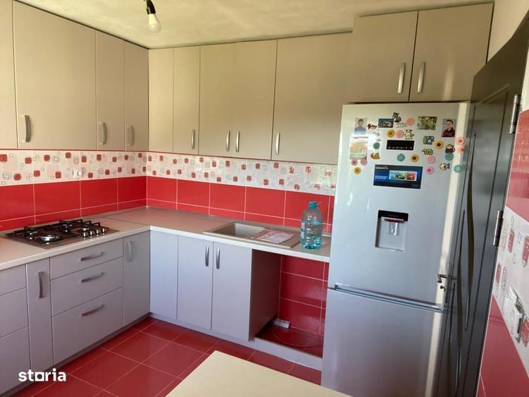 Casa de vanzare 4 camere,baie bucatarie si teren 1500mp - 3