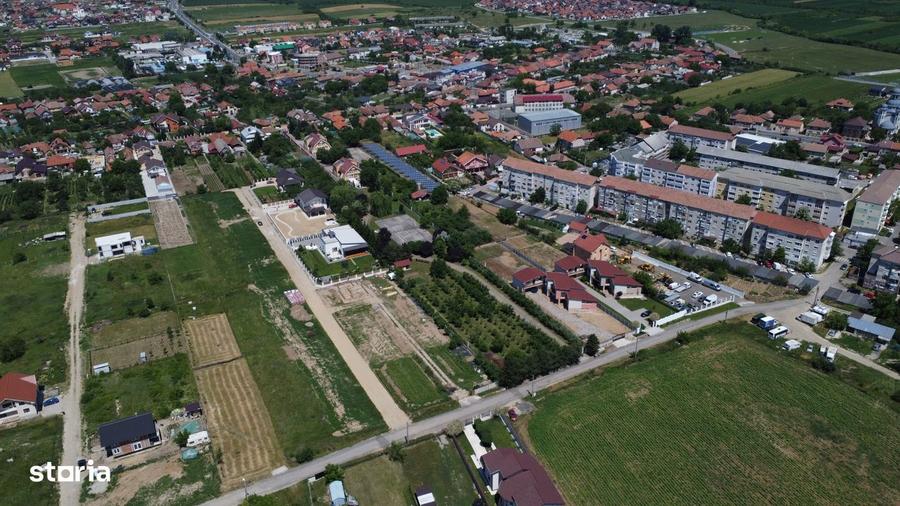 Teren 8000mp cu vila si parc recreational zona centrala Sanmartin - 4