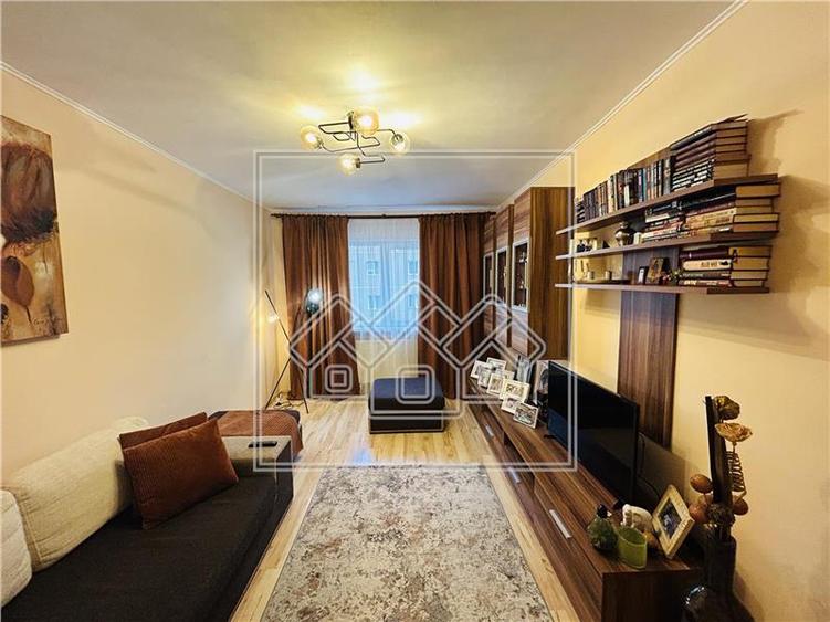Apartament de vanzare in Sibiu - 3 camere, pivnita, mobilat modern - 1