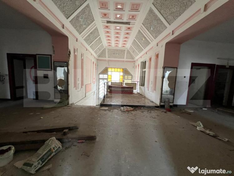 Hotel cu 44 camere, renovabil, pozi?ionat ultracentral - 12