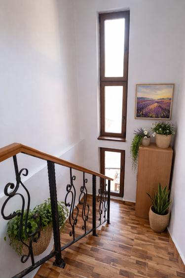 Vila 6 Camere P/1 Zona Faleză Nord - 1