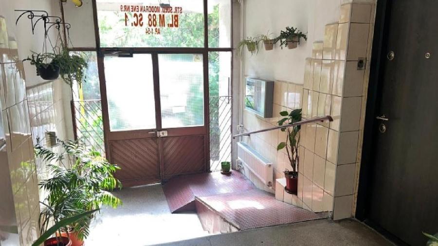 Str. Modoran Ene - Rahova, Apartament cu 3 camere - 73 mp - etaj 6/8 - 3