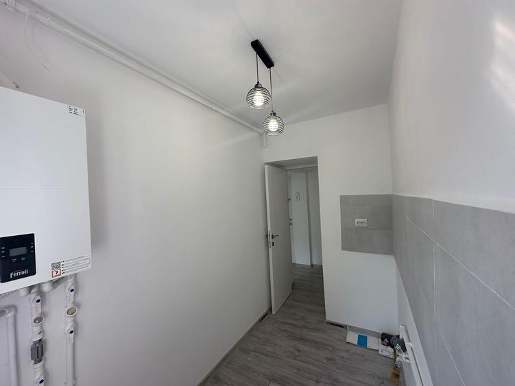 Exclusivitate ! Apartament 3 camere - Casa de Cultura - 93.000 euro  PRET FIX ! - 12