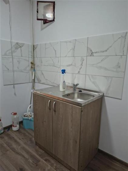 Garsoniera renovata recent, de vanzare in Tractorul - 7