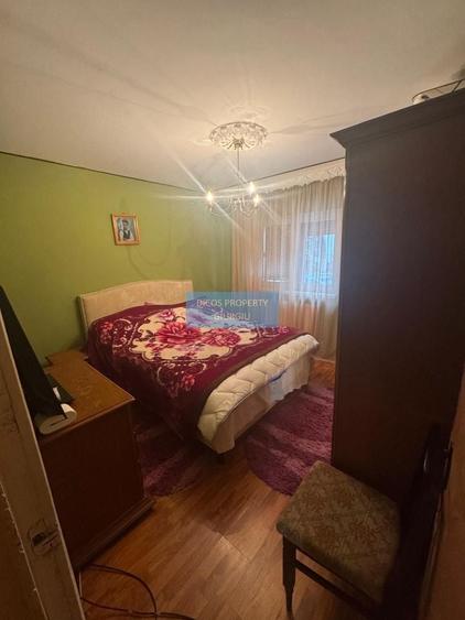 Apartament 4 camere de vânzare – zonă Școala 8 - 9