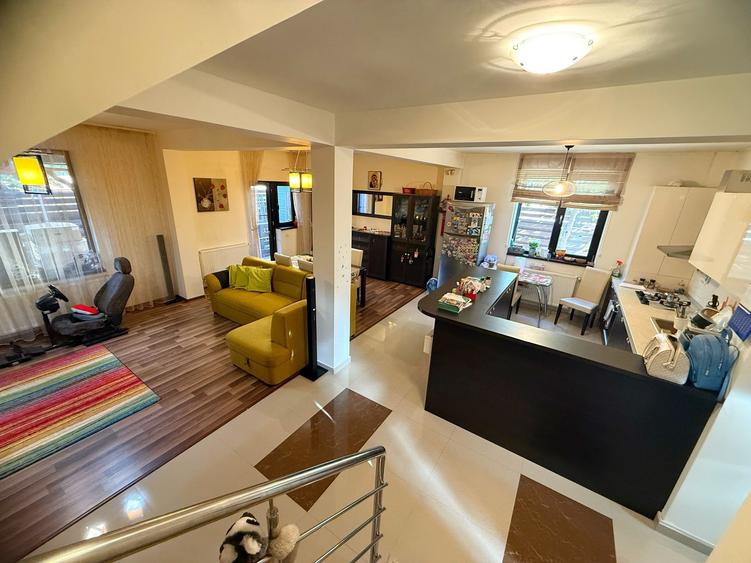 Duplex Mobilat / 4 Camere / 2 Bai / Teren 200 mp - 9