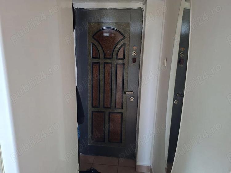 Vand apartament 2 camere decomandat - 2