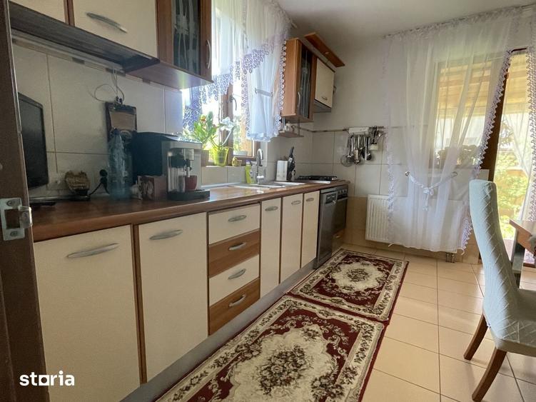 Casă cu 5 camere cu Teren 576 Mp în Central