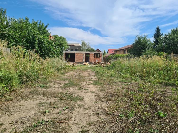 OMNIA-Proprietati alese! Teren mare, casa la rosu, excelent situat. - 8