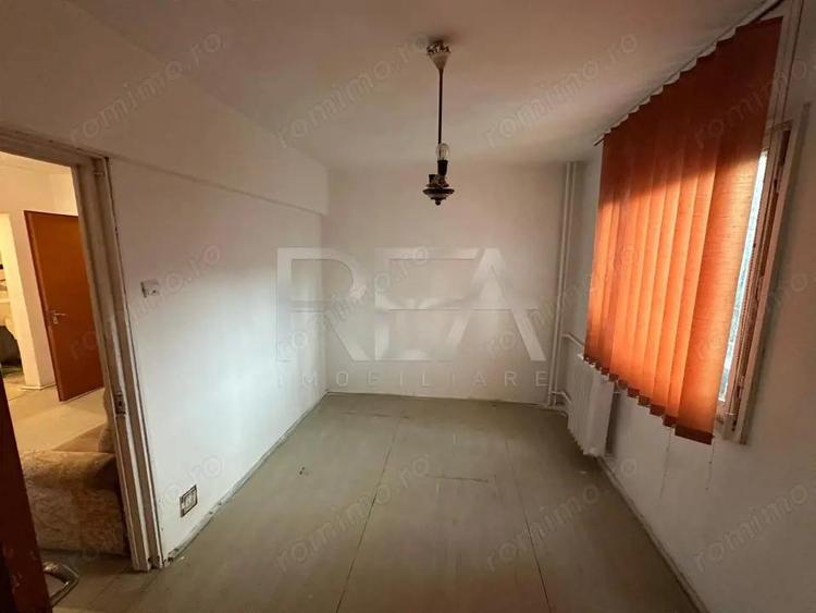 Apartament 2 Camere , Etaj Intermediar , Zona Alexandru Obregia - 1