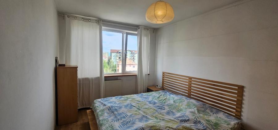 Inchiriez apartament cu 2 camere,decomandat, situat pe B-dul Mihai Viteazu - 5