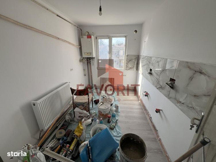 Apartament cu 3 camere decomandat în Favorit