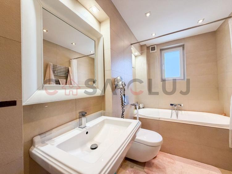 Apartament cu 3 camere semidecomandat, mobilat în Andrei Mureșanu