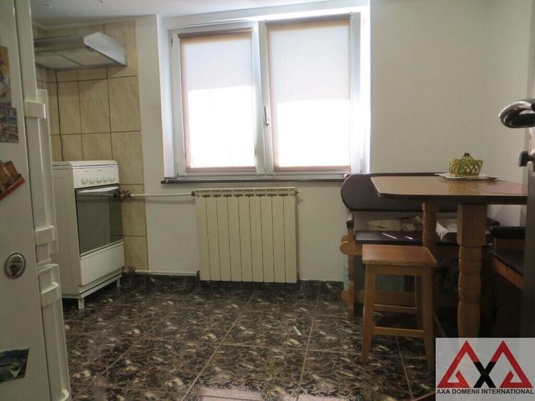 Apartament cu 2 camere decomandat în P-ța Alba Iulia