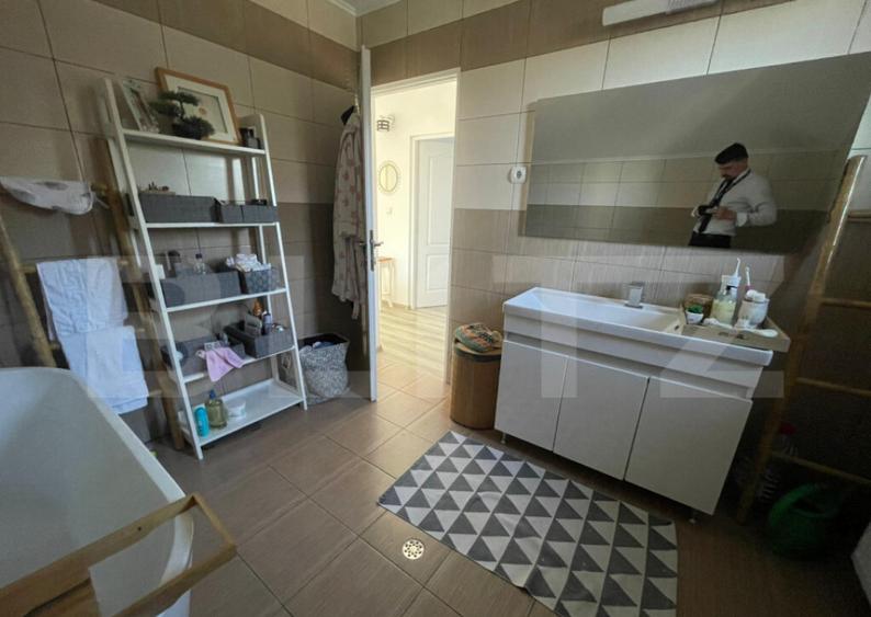 Casa familiala bine compartimentata cu garaj dublu - 13