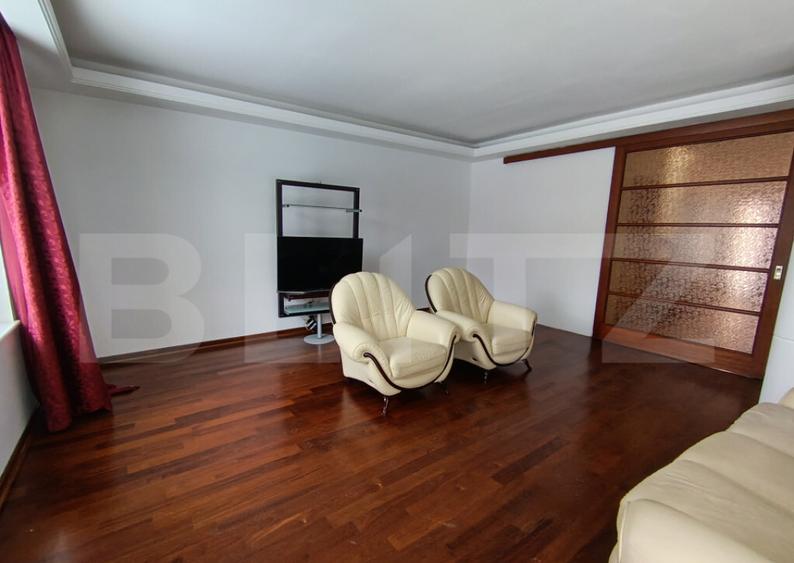 Casa Ultracentral cu 5 camere in suprafa?a de 300 mp ?i - 3