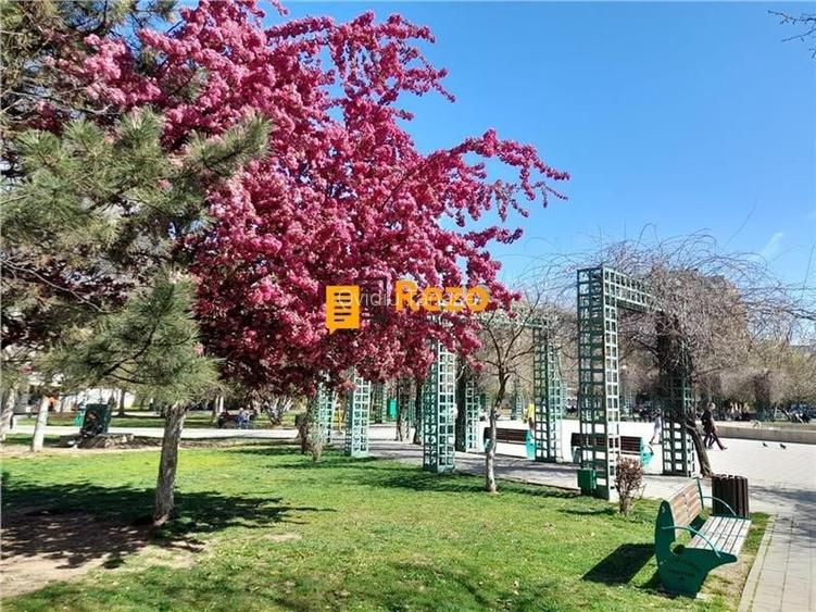 PARC SEBASTIAN DUMBRAVA NOUA, 61 MP, ETAJ 7/8 RENOVAT, BLOC 1988