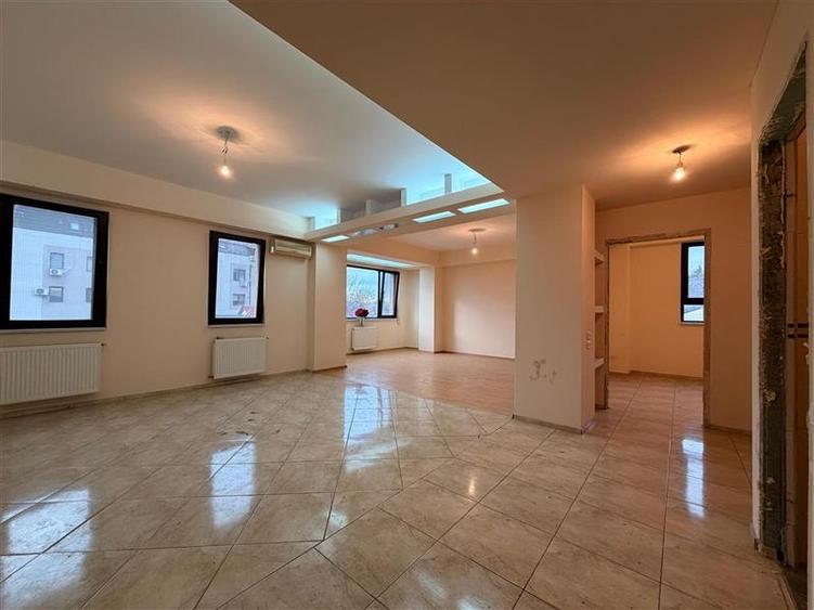 Apartament de 3 camere, 120 mp util, Ateneu Tatarasi, etaj 2, loc de parcare - 3