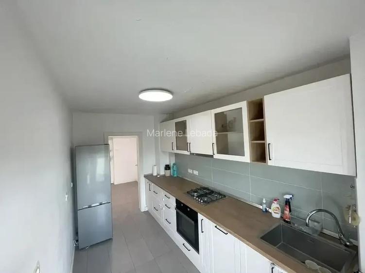 Apartament 3 camere, 2 băi, 2 balcoane, zona Radu Vodă, Uniri