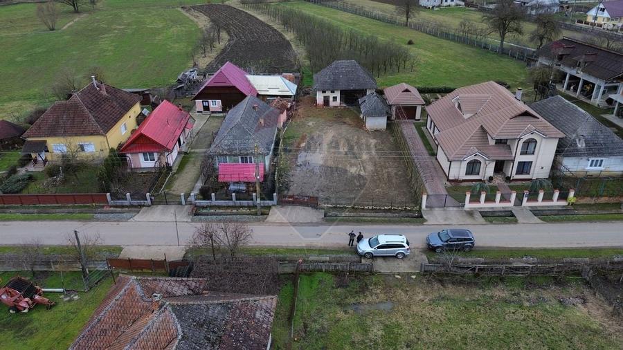 Constructie de caramida cu 3 camere de vânzare in centrul com. Salsig - 15