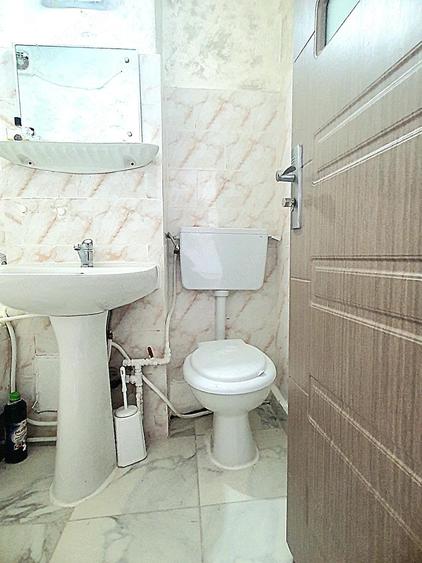 Apartament de vanzare 3 camere ,etajul 3 ,renovat recent - 2