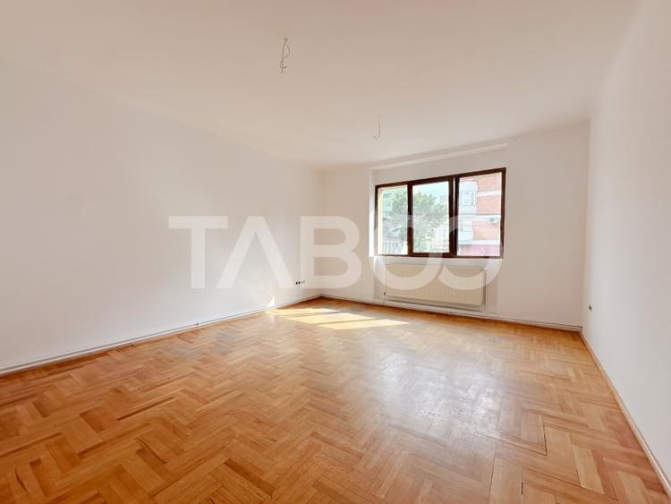 Apartament cu 2 camere decomandate in Centru pretabil si pentru birou - 1