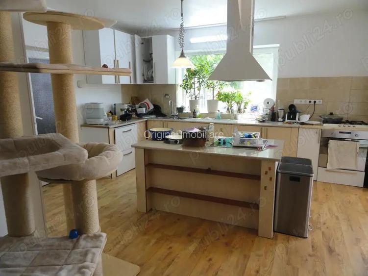 Vila P+M, locatie excelenta, in zona Poltura