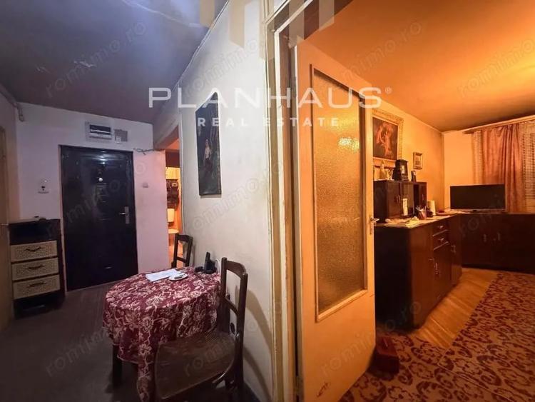 Apartament cu 4 camere decomandat în Central