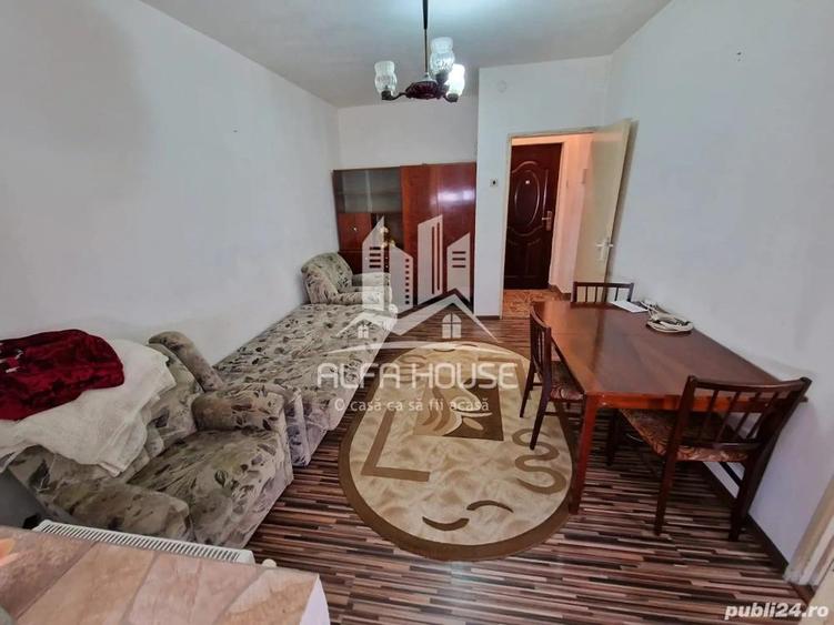 Vand apartament 1 camera , situat in zona Micro 2 , etajul 2 ! - 2