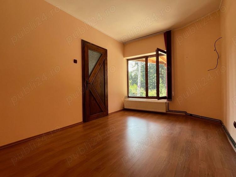 Oportunitate! Casa cu mare poten?ial de extindere si utilizare mixta (hotel, pensiune, reziden?ial) - 1