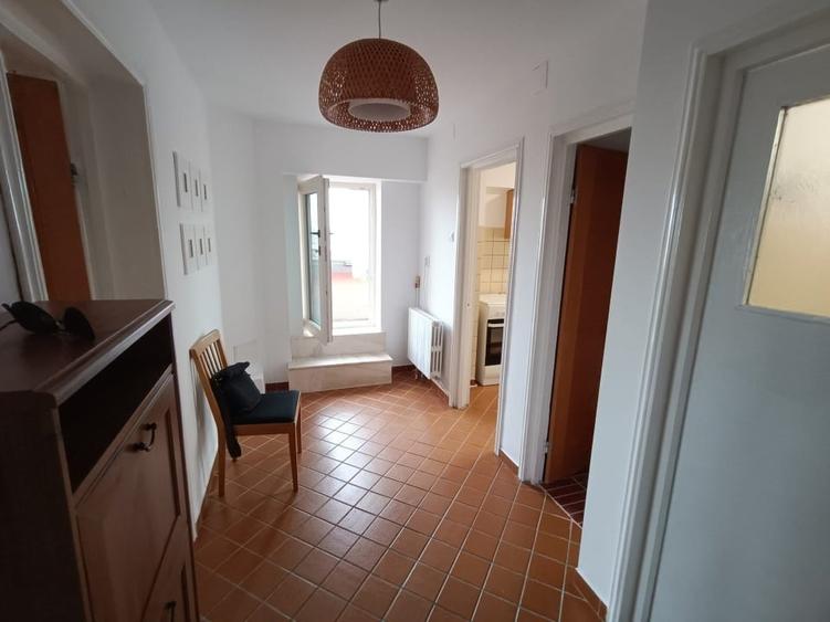 Inchiriez Garsoniera Bld Decebal  42mp - 3