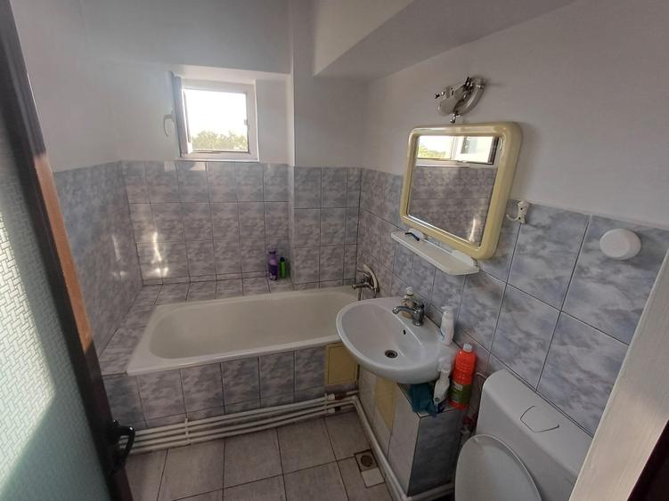 Vanzare 3 camere-Imobiliare MAXICONFORT - 8