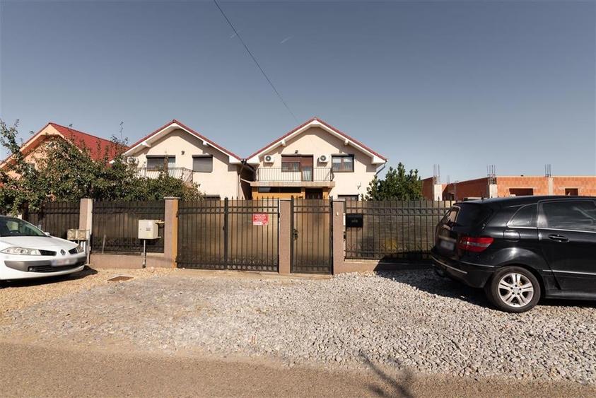 Casa P+M cu 4 camere+living+loc de luat masa in Santion - 58