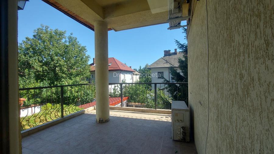 BARBU VACARESCU-LACUL TEI vila 7 camere