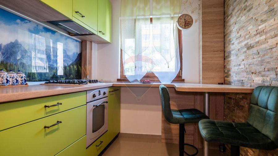 Apartament cu 2 camere decomandat, mobilat în Titan