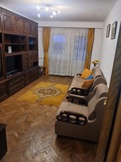 Oferim spre inchiriere 3 camere zona Spital - 4